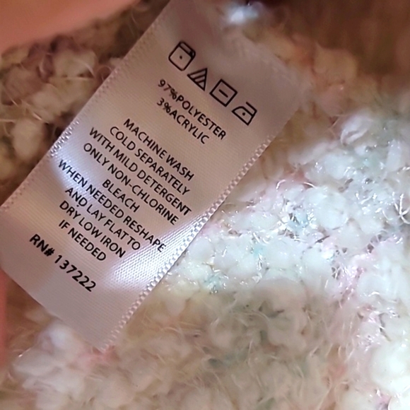 Willow & Wind Soft Boucle Sweater Light Blue, Light Pink & White - Picture 11 of 12